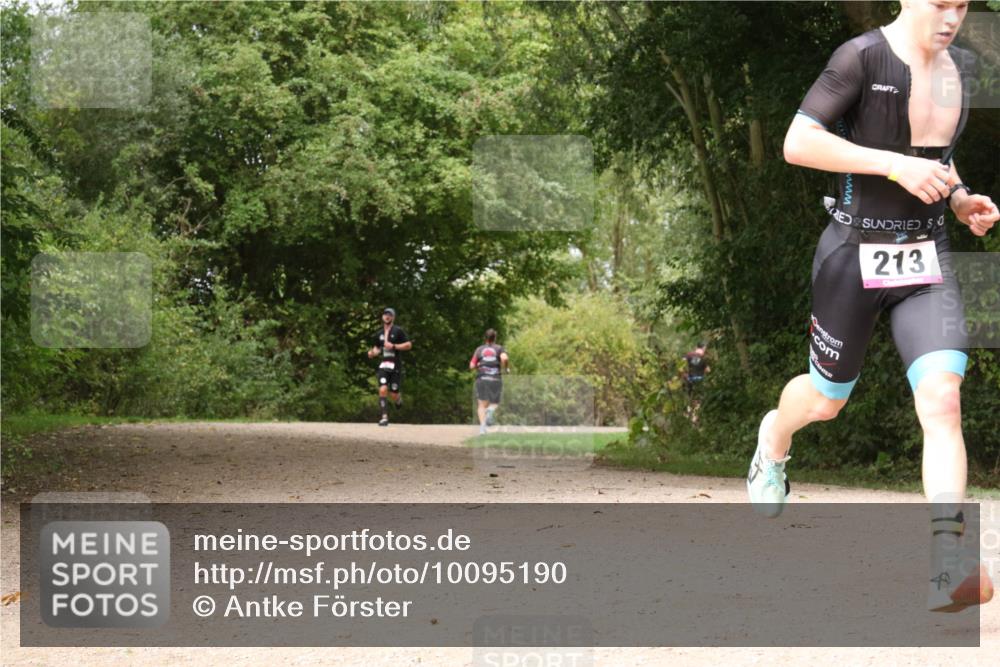30.08.2026 - Elbe Triathlon Hamburg Antke Förster http://msf.ph/oto/10095190 30.08.2026 10:00:16 Laufen 213 meine-sportfotos.de