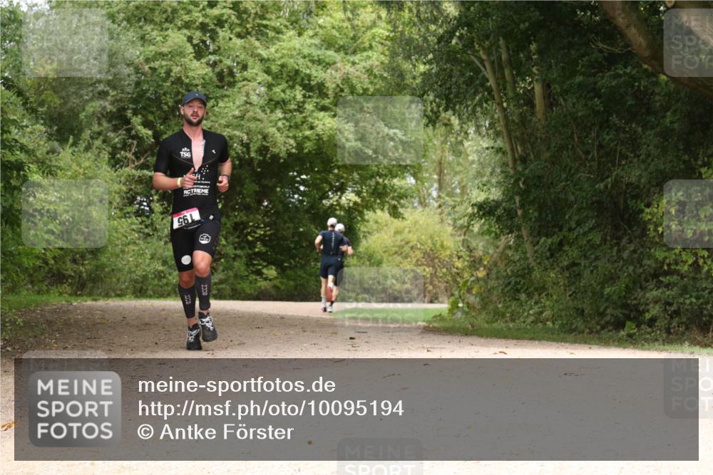 30.08.2026 - Elbe Triathlon Hamburg Antke Förster http://msf.ph/oto/10095194 30.08.2026 10:00:24 Laufen 961 meine-sportfotos.de