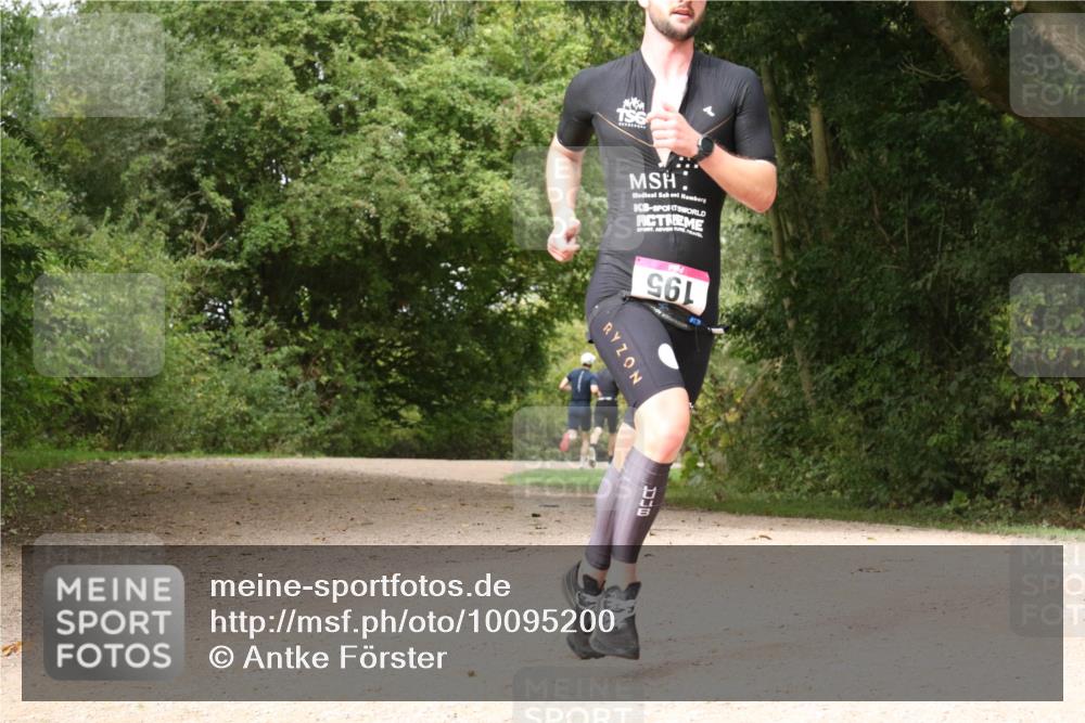 30.08.2026 - Elbe Triathlon Hamburg Antke Förster http://msf.ph/oto/10095200 30.08.2026 10:00:26 Laufen 961 meine-sportfotos.de