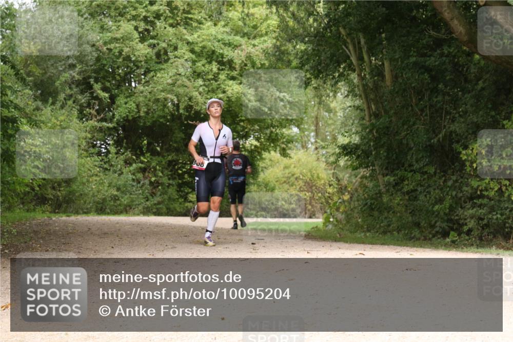 30.08.2026 - Elbe Triathlon Hamburg Antke Förster http://msf.ph/oto/10095204 30.08.2026 10:00:44 Laufen  meine-sportfotos.de