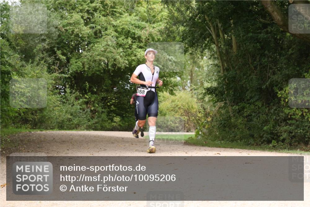 30.08.2026 - Elbe Triathlon Hamburg Antke Förster http://msf.ph/oto/10095206 30.08.2026 10:00:45 Laufen 368 meine-sportfotos.de