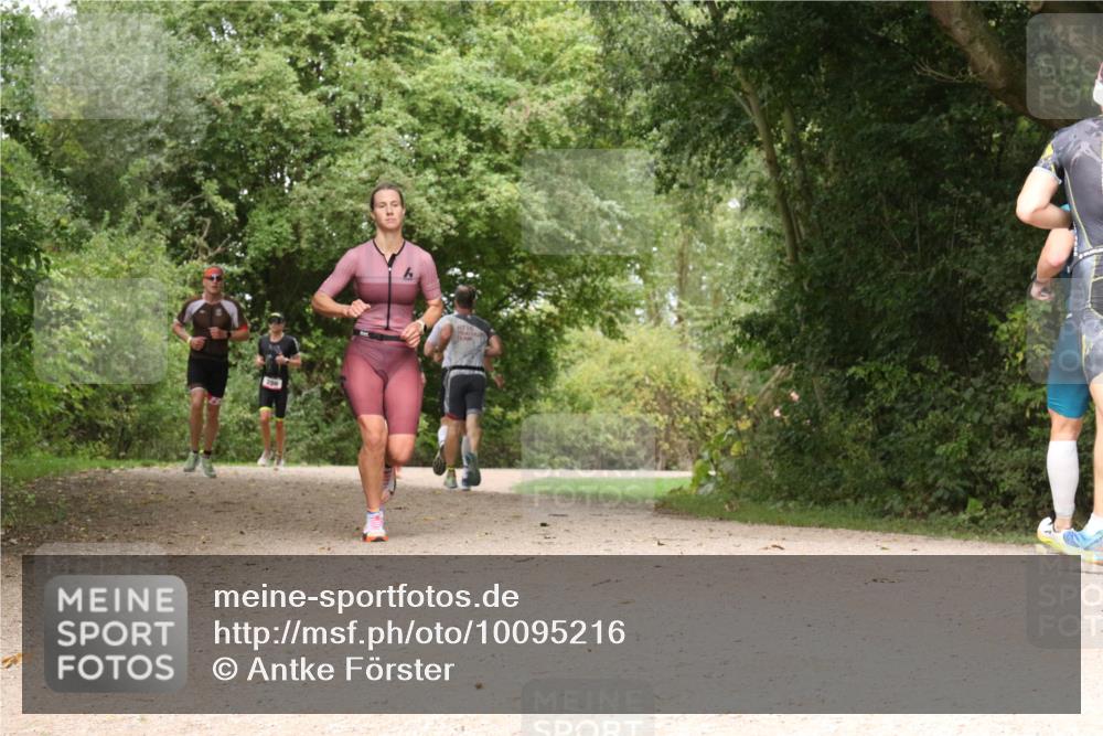 30.08.2026 - Elbe Triathlon Hamburg Antke Förster http://msf.ph/oto/10095216 30.08.2026 10:01:20 Laufen 9 meine-sportfotos.de
