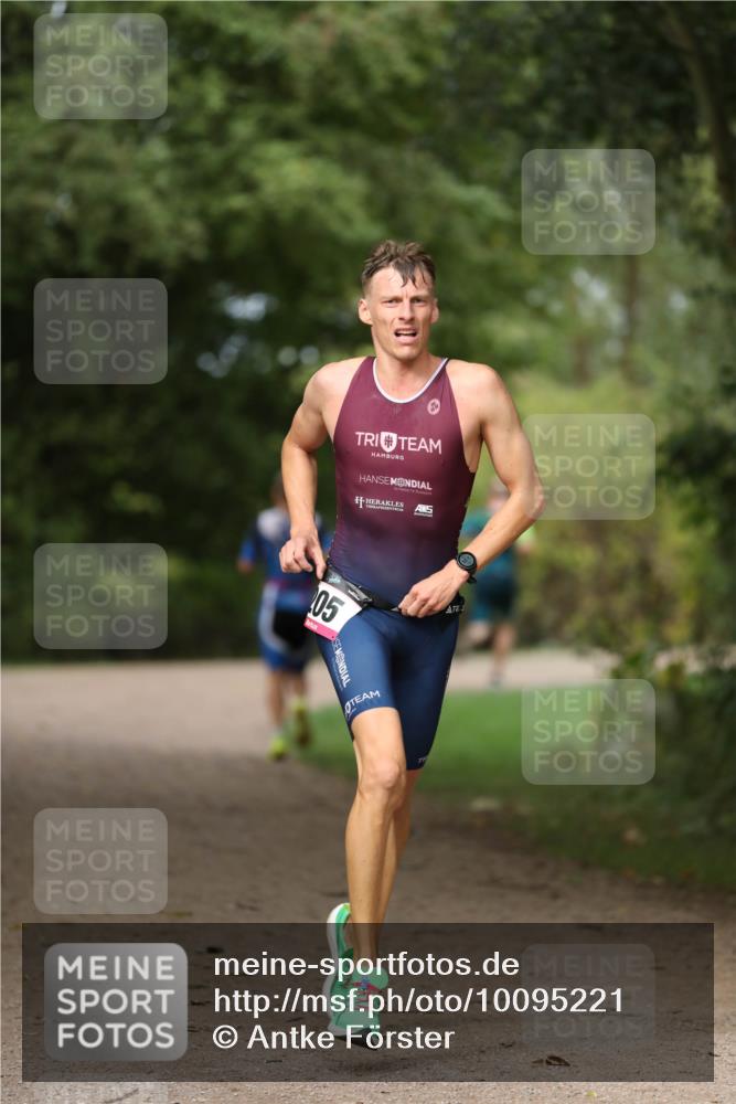 30.08.2026 - Elbe Triathlon Hamburg Antke Förster http://msf.ph/oto/10095221 30.08.2026 09:52:39 Laufen 05 meine-sportfotos.de