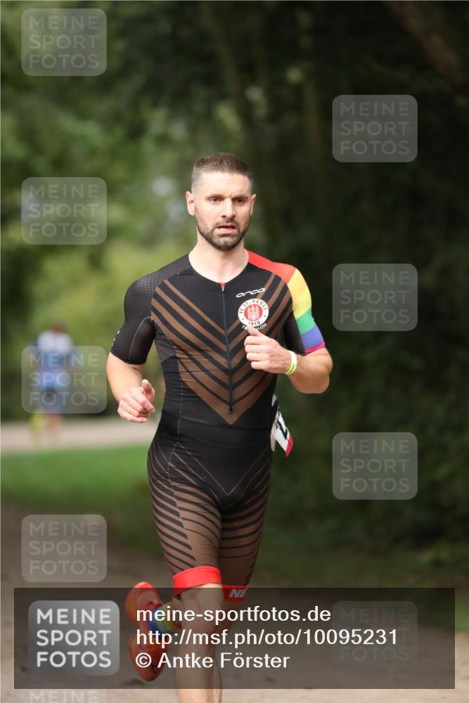 30.08.2026 - Elbe Triathlon Hamburg Antke Förster http://msf.ph/oto/10095231 30.08.2026 09:52:42 Laufen 0161 meine-sportfotos.de