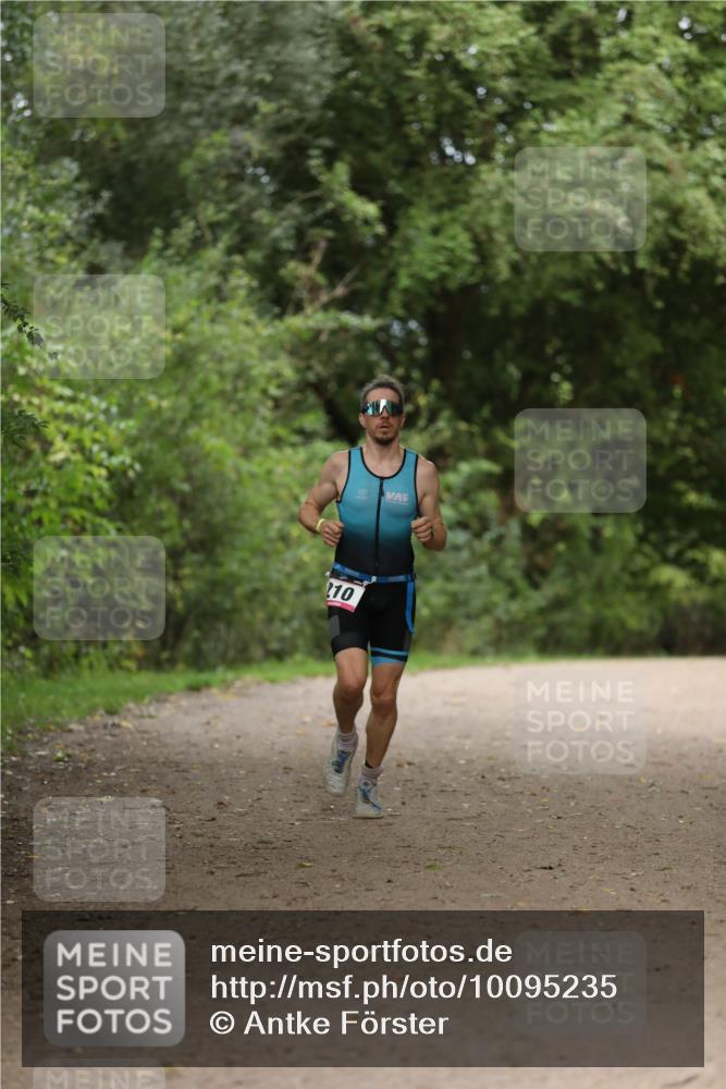 30.08.2026 - Elbe Triathlon Hamburg Antke Förster http://msf.ph/oto/10095235 30.08.2026 09:52:54 Laufen 10 meine-sportfotos.de