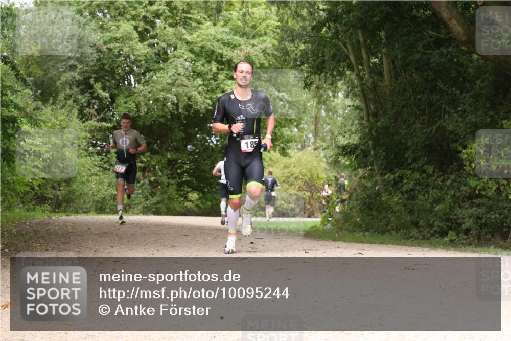 30.08.2026 - Elbe Triathlon Hamburg Antke Förster http://msf.ph/oto/10095244 30.08.2026 10:01:33 Laufen 217, 4, 185 meine-sportfotos.de