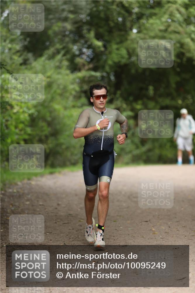30.08.2026 - Elbe Triathlon Hamburg Antke Förster http://msf.ph/oto/10095249 30.08.2026 09:53:06 Laufen  meine-sportfotos.de