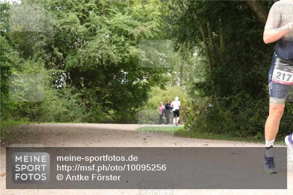 30.08.2026 - Elbe Triathlon Hamburg Antke Förster http://msf.ph/oto/10095256 30.08.2026 10:01:37 Laufen 217 meine-sportfotos.de
