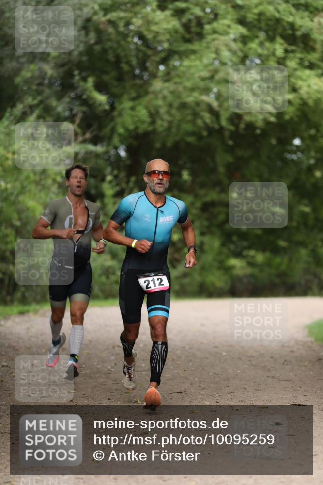 30.08.2026 - Elbe Triathlon Hamburg Antke Förster http://msf.ph/oto/10095259 30.08.2026 09:54:12 Laufen 212 meine-sportfotos.de
