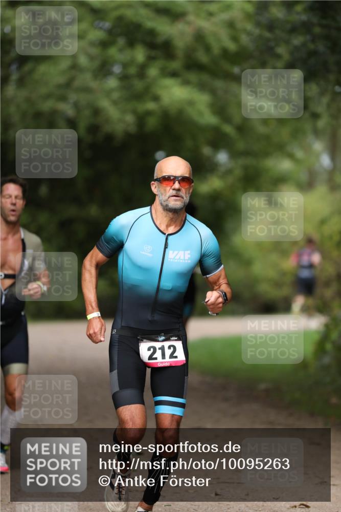 30.08.2026 - Elbe Triathlon Hamburg Antke Förster http://msf.ph/oto/10095263 30.08.2026 09:54:14 Laufen 23, 212 meine-sportfotos.de