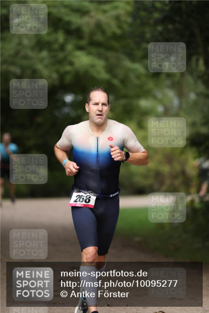 30.08.2026 - Elbe Triathlon Hamburg Antke Förster http://msf.ph/oto/10095277 30.08.2026 09:54:36 Laufen 268 meine-sportfotos.de