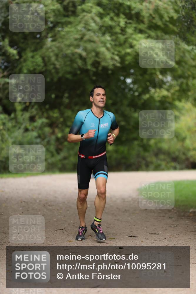 30.08.2026 - Elbe Triathlon Hamburg Antke Förster http://msf.ph/oto/10095281 30.08.2026 09:54:43 Laufen 22 meine-sportfotos.de