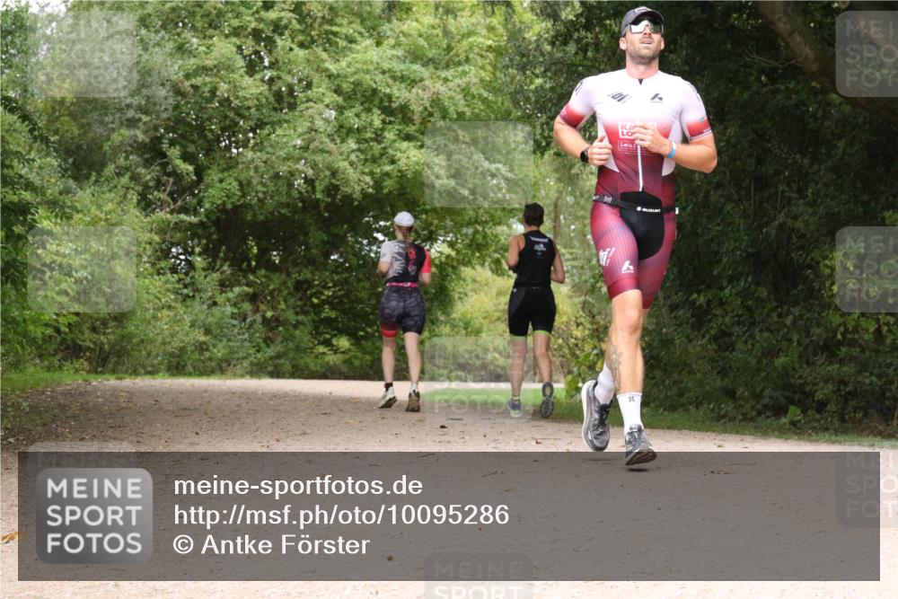 30.08.2026 - Elbe Triathlon Hamburg Antke Förster http://msf.ph/oto/10095286 30.08.2026 10:02:27 Laufen 90 meine-sportfotos.de