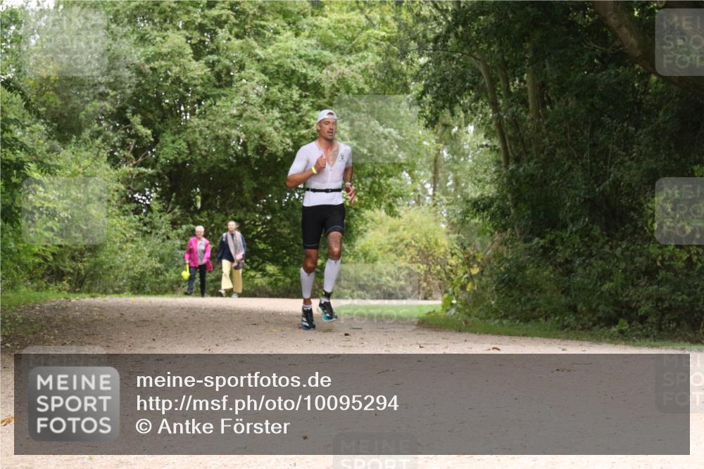 30.08.2026 - Elbe Triathlon Hamburg Antke Förster http://msf.ph/oto/10095294 30.08.2026 10:03:13 Laufen  meine-sportfotos.de