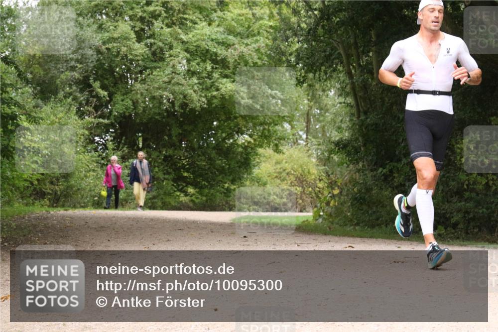 30.08.2026 - Elbe Triathlon Hamburg Antke Förster http://msf.ph/oto/10095300 30.08.2026 10:03:14 Laufen  meine-sportfotos.de