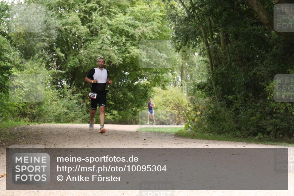 30.08.2026 - Elbe Triathlon Hamburg Antke Förster http://msf.ph/oto/10095304 30.08.2026 10:03:37 Laufen 208 meine-sportfotos.de