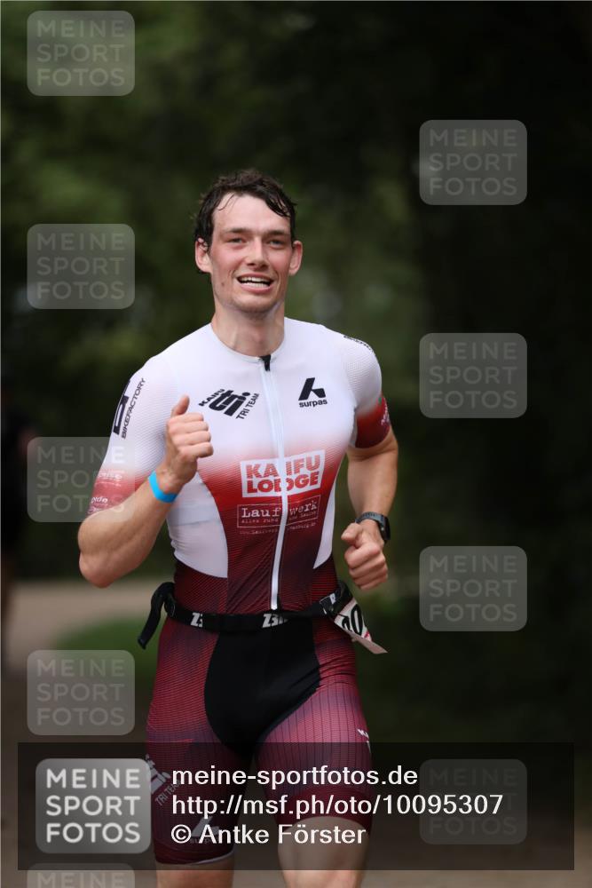 30.08.2026 - Elbe Triathlon Hamburg Antke Förster http://msf.ph/oto/10095307 30.08.2026 09:54:59 Laufen  meine-sportfotos.de