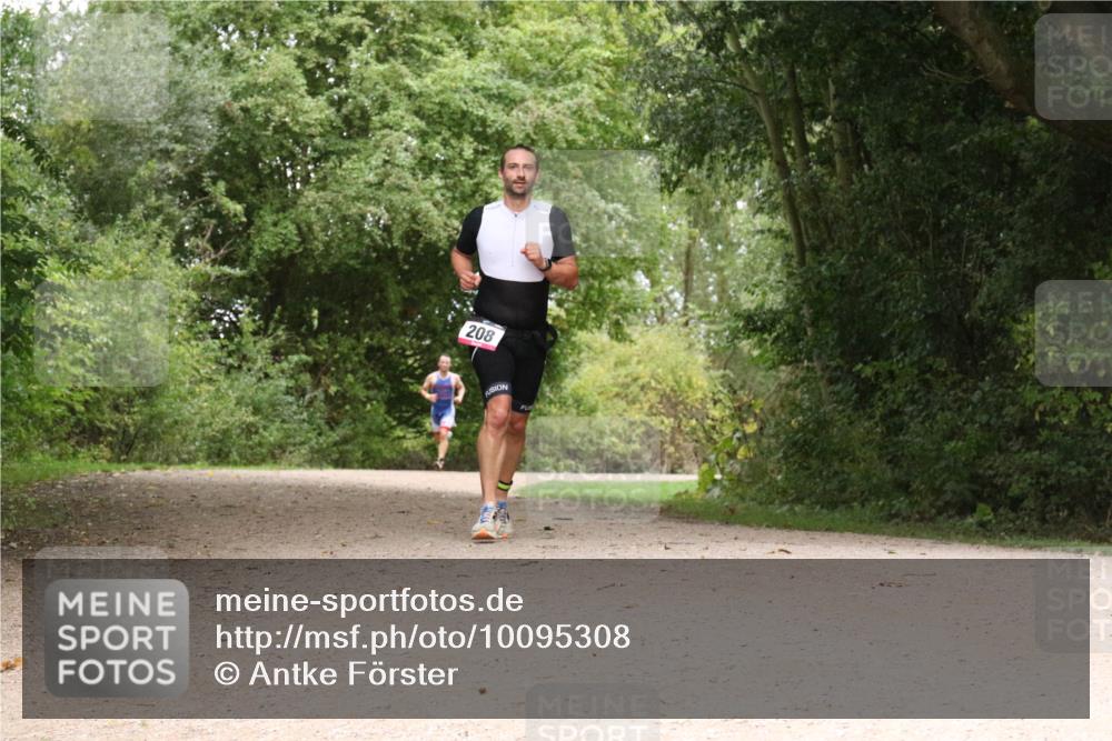30.08.2026 - Elbe Triathlon Hamburg Antke Förster http://msf.ph/oto/10095308 30.08.2026 10:03:38 Laufen 208 meine-sportfotos.de