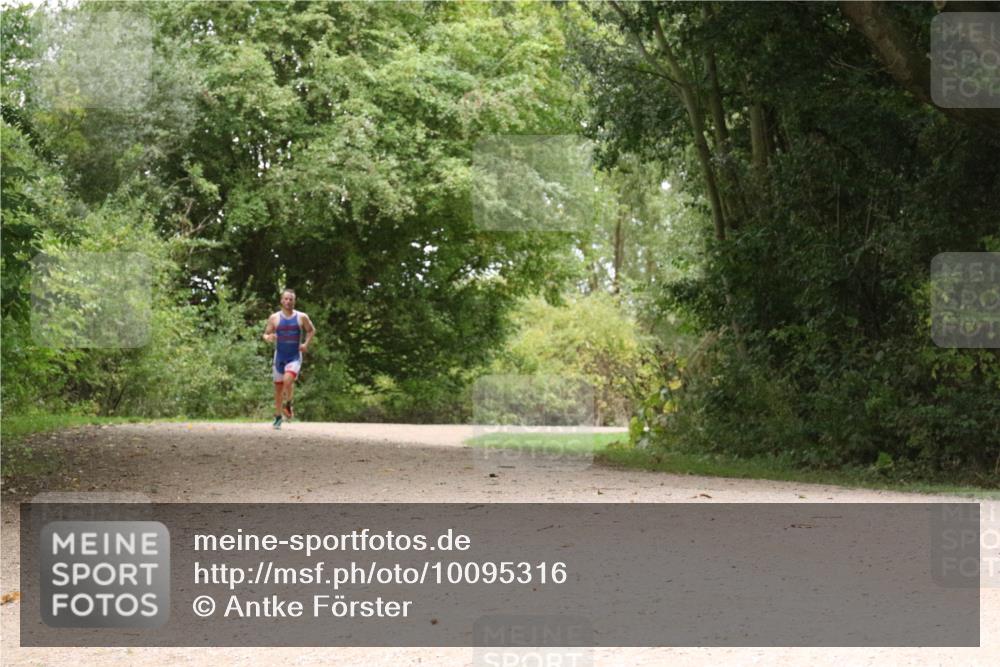 30.08.2026 - Elbe Triathlon Hamburg Antke Förster http://msf.ph/oto/10095316 30.08.2026 10:03:41 Laufen  meine-sportfotos.de