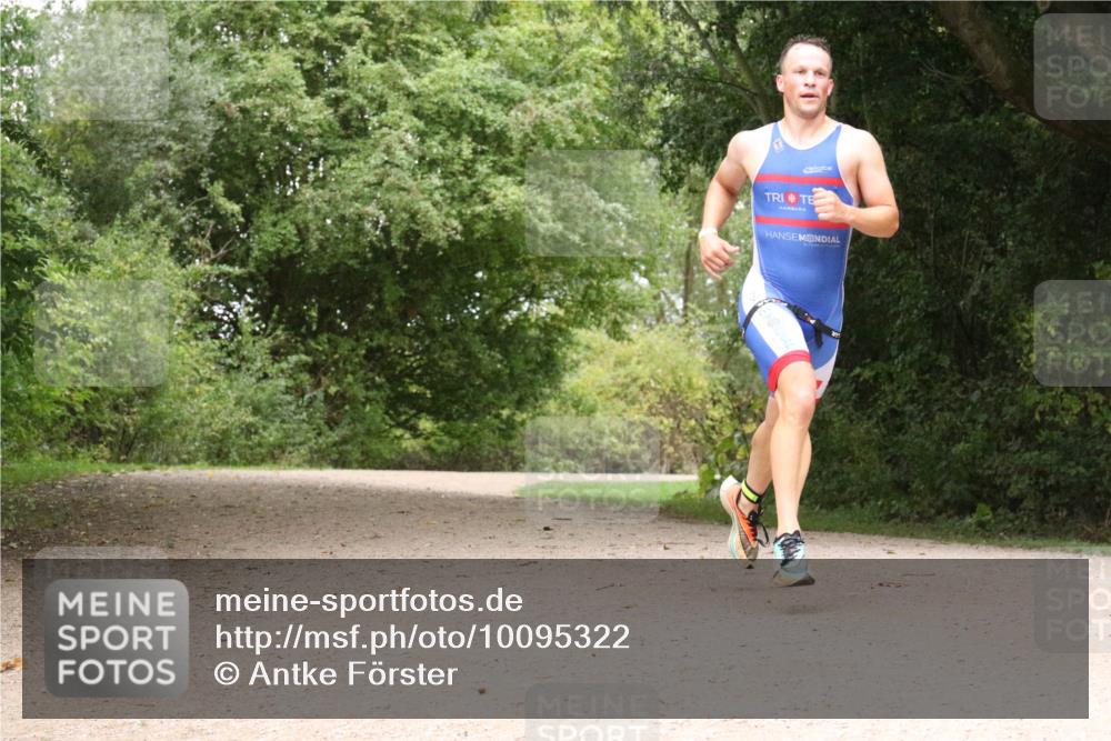 30.08.2026 - Elbe Triathlon Hamburg Antke Förster http://msf.ph/oto/10095322 30.08.2026 10:03:47 Laufen  meine-sportfotos.de