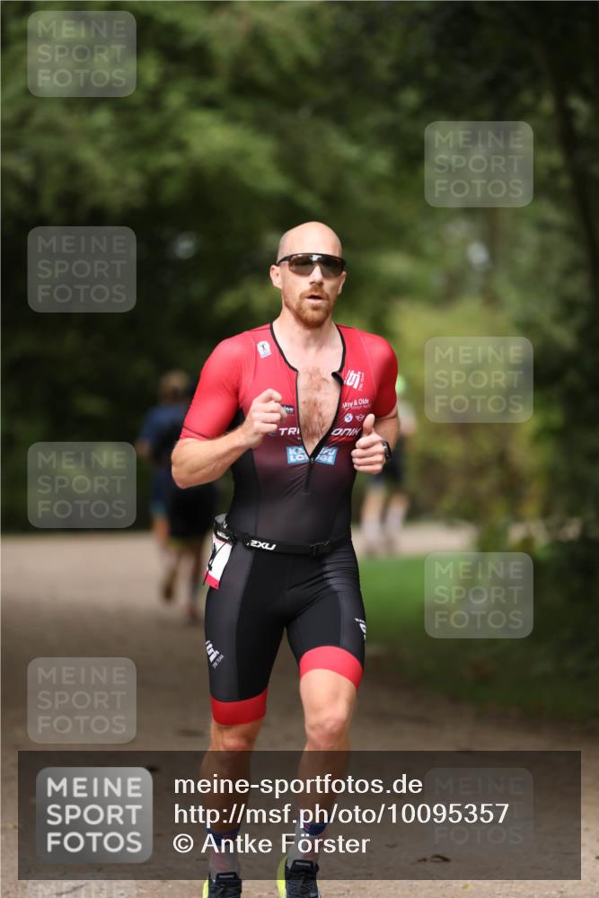 30.08.2026 - Elbe Triathlon Hamburg Antke Förster http://msf.ph/oto/10095357 30.08.2026 09:56:09 Laufen  meine-sportfotos.de