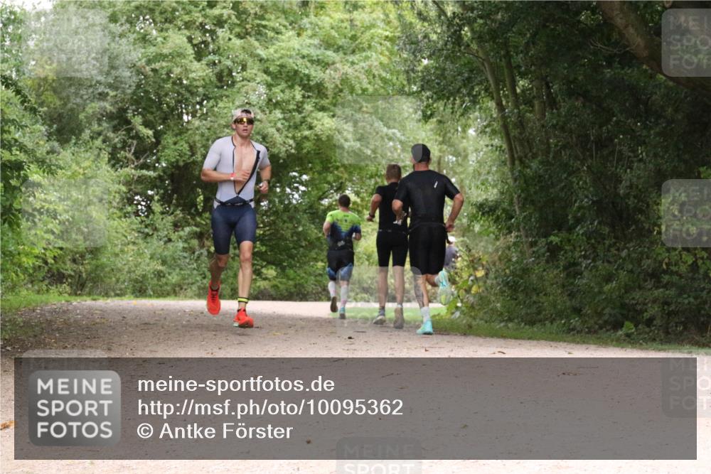 30.08.2026 - Elbe Triathlon Hamburg Antke Förster http://msf.ph/oto/10095362 30.08.2026 10:05:01 Laufen  meine-sportfotos.de