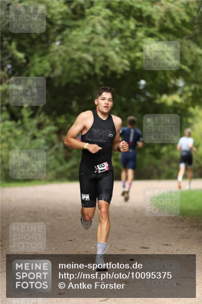 30.08.2026 - Elbe Triathlon Hamburg Antke Förster http://msf.ph/oto/10095375 30.08.2026 09:56:38 Laufen  meine-sportfotos.de
