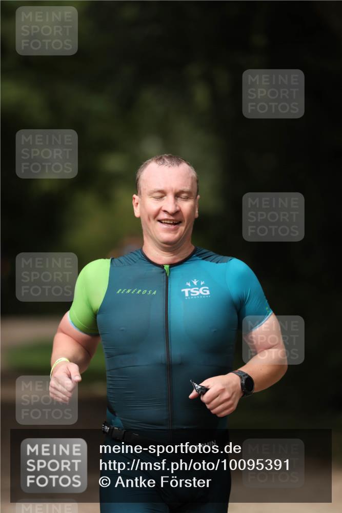 30.08.2026 - Elbe Triathlon Hamburg Antke Förster http://msf.ph/oto/10095391 30.08.2026 09:56:54 Laufen  meine-sportfotos.de