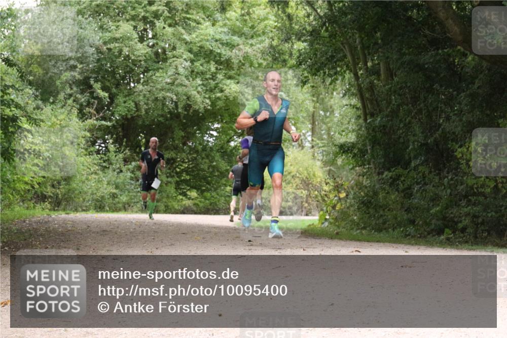 30.08.2026 - Elbe Triathlon Hamburg Antke Förster http://msf.ph/oto/10095400 30.08.2026 10:05:36 Laufen  meine-sportfotos.de