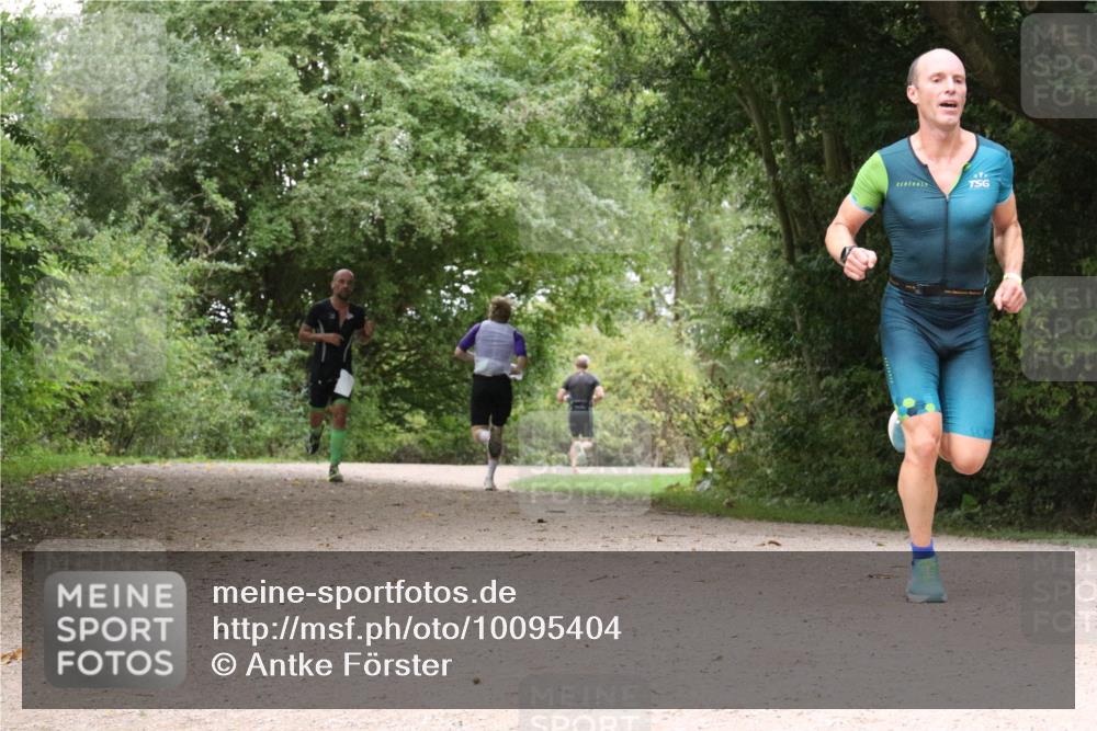 30.08.2026 - Elbe Triathlon Hamburg Antke Förster http://msf.ph/oto/10095404 30.08.2026 10:05:37 Laufen  meine-sportfotos.de