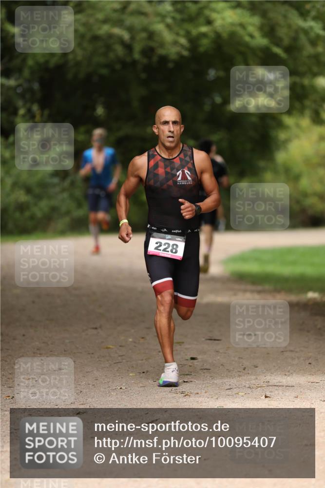 30.08.2026 - Elbe Triathlon Hamburg Antke Förster http://msf.ph/oto/10095407 30.08.2026 09:57:15 Laufen 228 meine-sportfotos.de