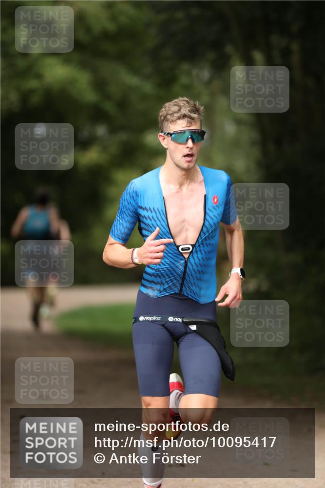 30.08.2026 - Elbe Triathlon Hamburg Antke Förster http://msf.ph/oto/10095417 30.08.2026 09:57:21 Laufen  meine-sportfotos.de
