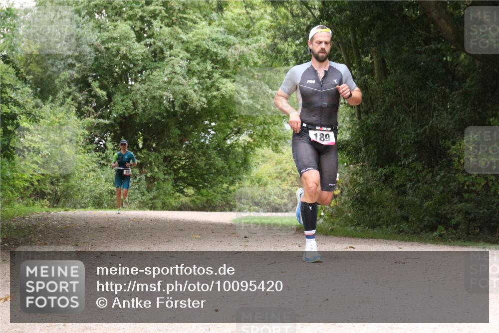30.08.2026 - Elbe Triathlon Hamburg Antke Förster http://msf.ph/oto/10095420 30.08.2026 10:06:00 Laufen 189 meine-sportfotos.de