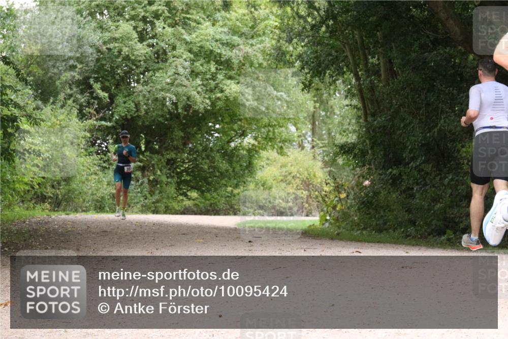 30.08.2026 - Elbe Triathlon Hamburg Antke Förster http://msf.ph/oto/10095424 30.08.2026 10:06:01 Laufen  meine-sportfotos.de