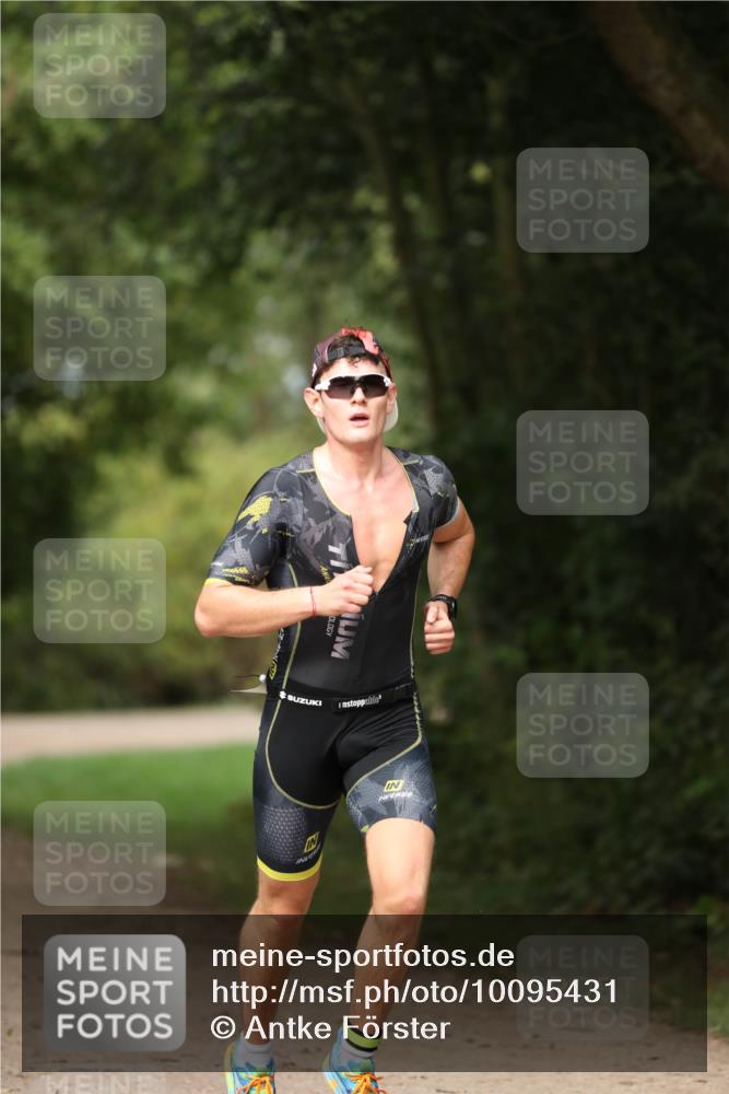 30.08.2026 - Elbe Triathlon Hamburg Antke Förster http://msf.ph/oto/10095431 30.08.2026 09:57:49 Laufen  meine-sportfotos.de