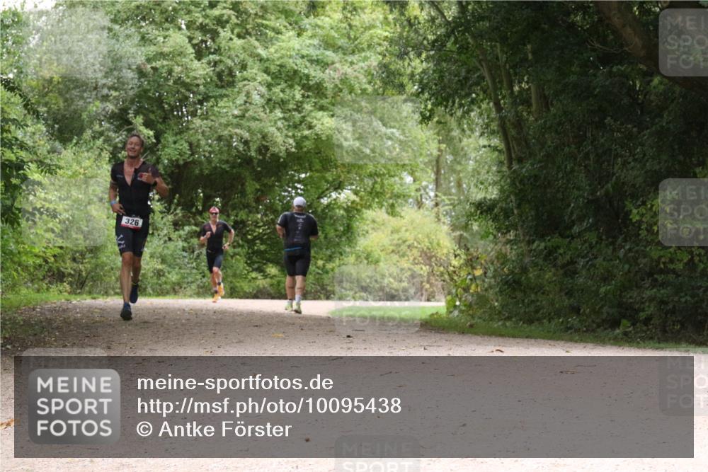 30.08.2026 - Elbe Triathlon Hamburg Antke Förster http://msf.ph/oto/10095438 30.08.2026 10:06:18 Laufen 326 meine-sportfotos.de