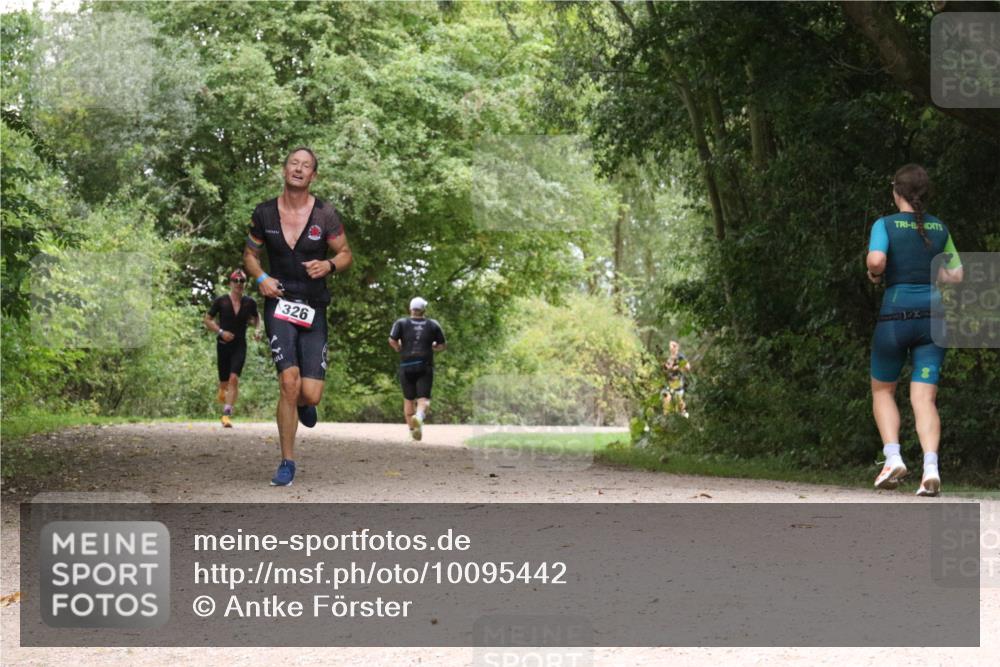 30.08.2026 - Elbe Triathlon Hamburg Antke Förster http://msf.ph/oto/10095442 30.08.2026 10:06:19 Laufen 326 meine-sportfotos.de