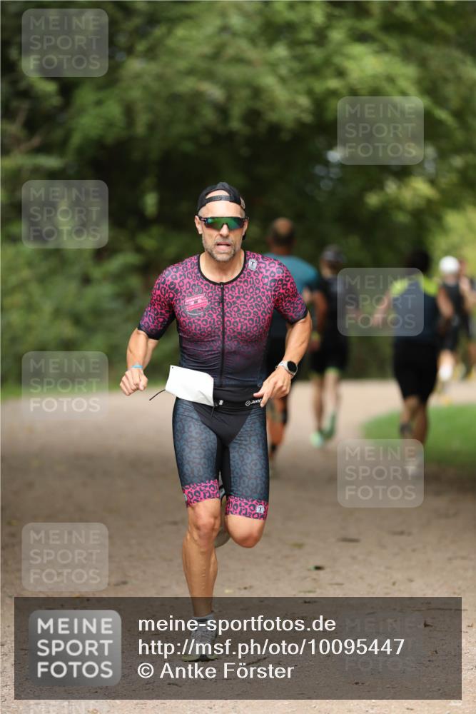 30.08.2026 - Elbe Triathlon Hamburg Antke Förster http://msf.ph/oto/10095447 30.08.2026 09:58:22 Laufen  meine-sportfotos.de