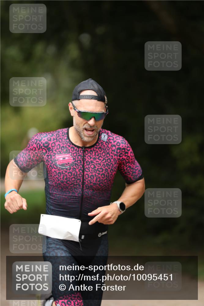 30.08.2026 - Elbe Triathlon Hamburg Antke Förster http://msf.ph/oto/10095451 30.08.2026 09:58:23 Laufen  meine-sportfotos.de
