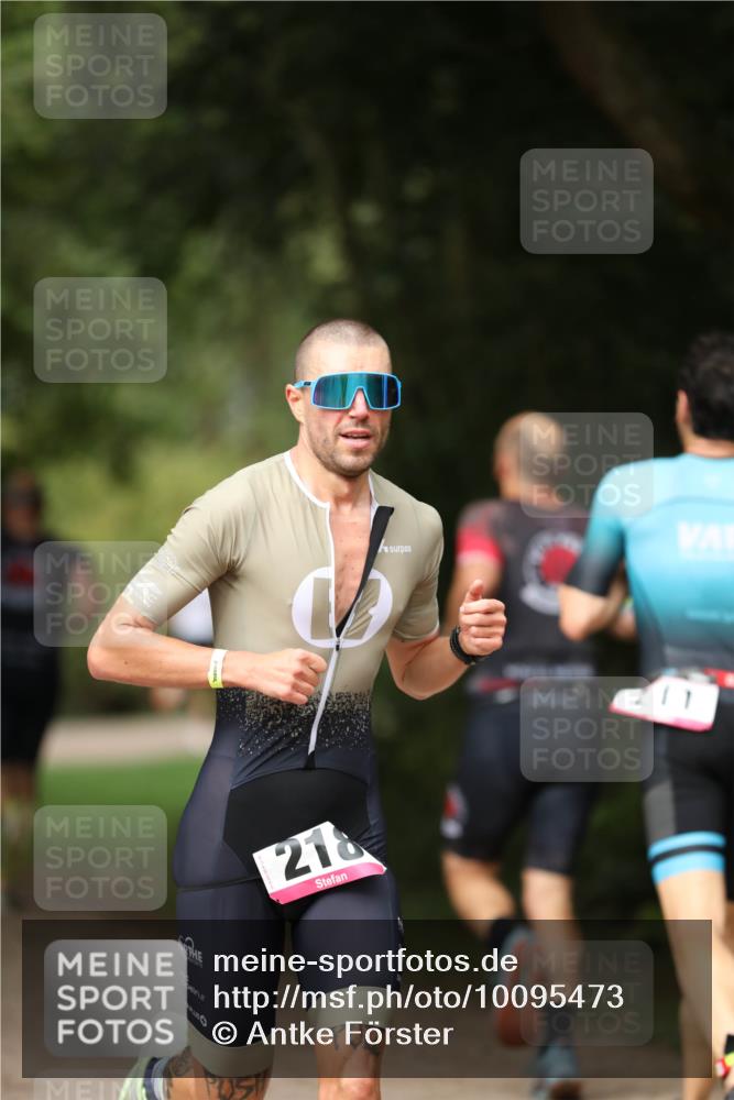 30.08.2026 - Elbe Triathlon Hamburg Antke Förster http://msf.ph/oto/10095473 30.08.2026 09:59:03 Laufen 218 meine-sportfotos.de