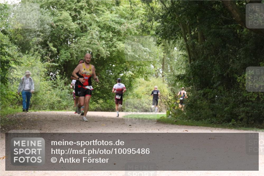 30.08.2026 - Elbe Triathlon Hamburg Antke Förster http://msf.ph/oto/10095486 30.08.2026 10:06:50 Laufen 3 meine-sportfotos.de