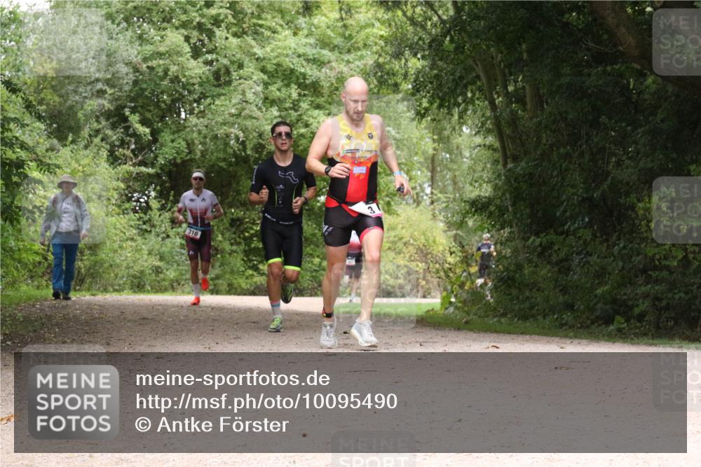 30.08.2026 - Elbe Triathlon Hamburg Antke Förster http://msf.ph/oto/10095490 30.08.2026 10:06:52 Laufen 310, 3 meine-sportfotos.de