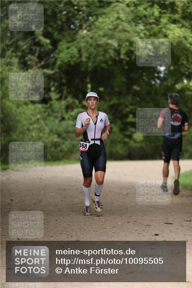30.08.2026 - Elbe Triathlon Hamburg Antke Förster http://msf.ph/oto/10095505 30.08.2026 10:00:44 Laufen 368 meine-sportfotos.de