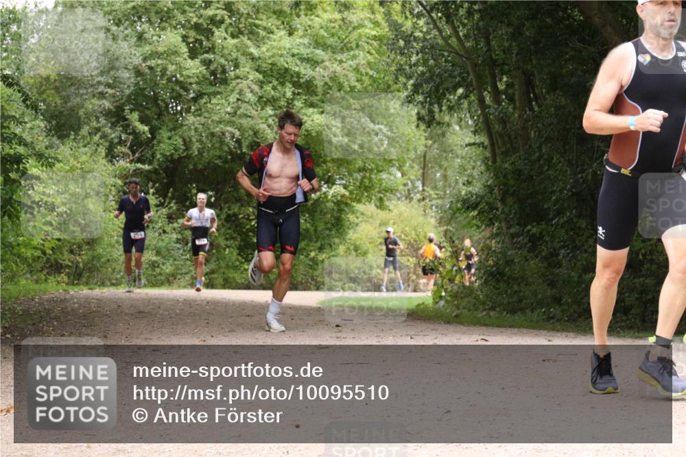 30.08.2026 - Elbe Triathlon Hamburg Antke Förster http://msf.ph/oto/10095510 30.08.2026 10:07:35 Laufen 254 meine-sportfotos.de