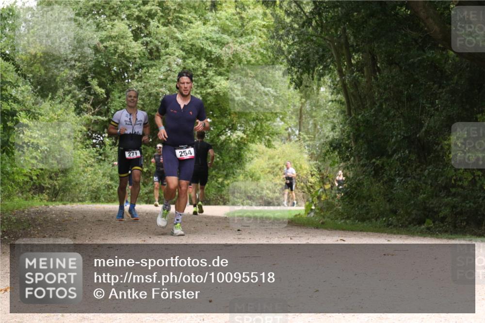 30.08.2026 - Elbe Triathlon Hamburg Antke Förster http://msf.ph/oto/10095518 30.08.2026 10:07:40 Laufen 271, 254 meine-sportfotos.de