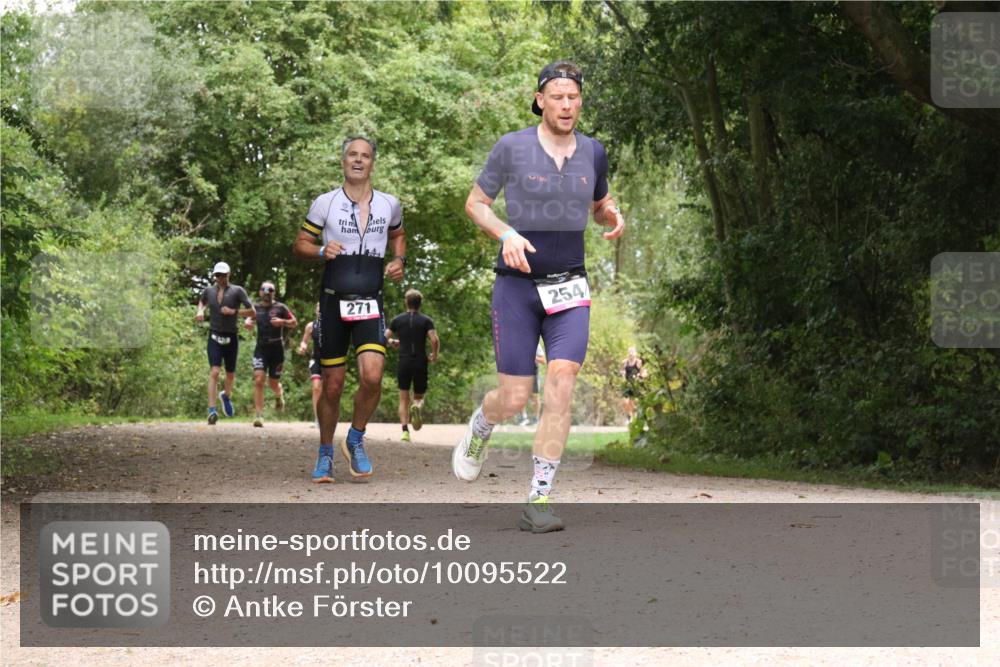 30.08.2026 - Elbe Triathlon Hamburg Antke Förster http://msf.ph/oto/10095522 30.08.2026 10:07:42 Laufen 271, 254 meine-sportfotos.de