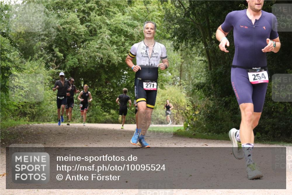 30.08.2026 - Elbe Triathlon Hamburg Antke Förster http://msf.ph/oto/10095524 30.08.2026 10:07:43 Laufen 271, 254 meine-sportfotos.de