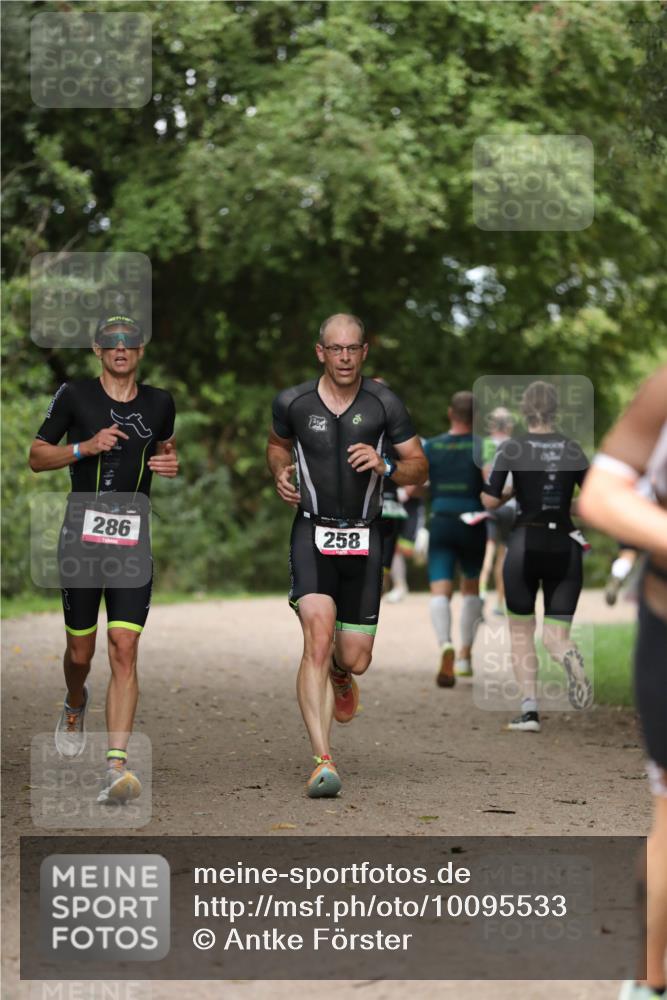 30.08.2026 - Elbe Triathlon Hamburg Antke Förster http://msf.ph/oto/10095533 30.08.2026 10:01:26 Laufen 286, 258 meine-sportfotos.de