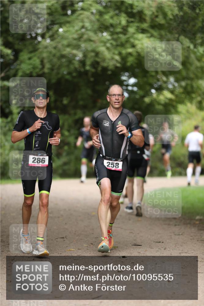 30.08.2026 - Elbe Triathlon Hamburg Antke Förster http://msf.ph/oto/10095535 30.08.2026 10:01:26 Laufen 286, 258 meine-sportfotos.de