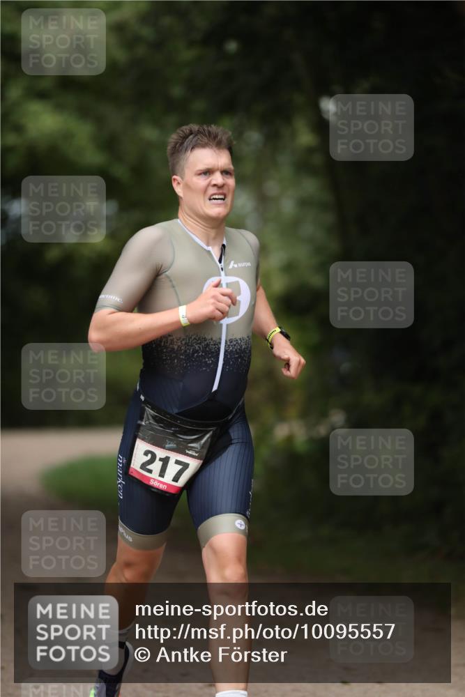 30.08.2026 - Elbe Triathlon Hamburg Antke Förster http://msf.ph/oto/10095557 30.08.2026 10:01:37 Laufen 217 meine-sportfotos.de